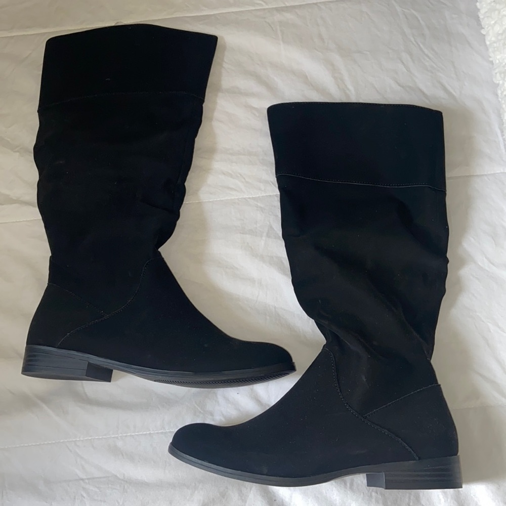 Black boots